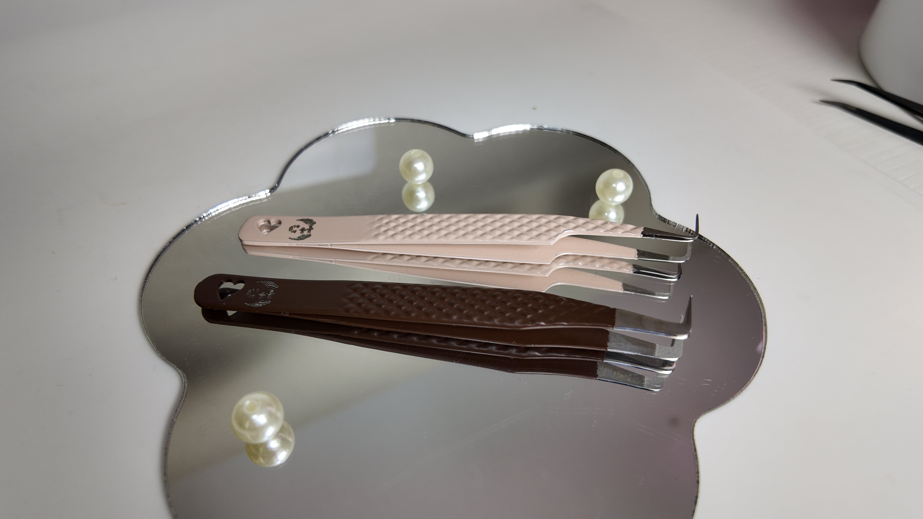 Cozy tweezer collection