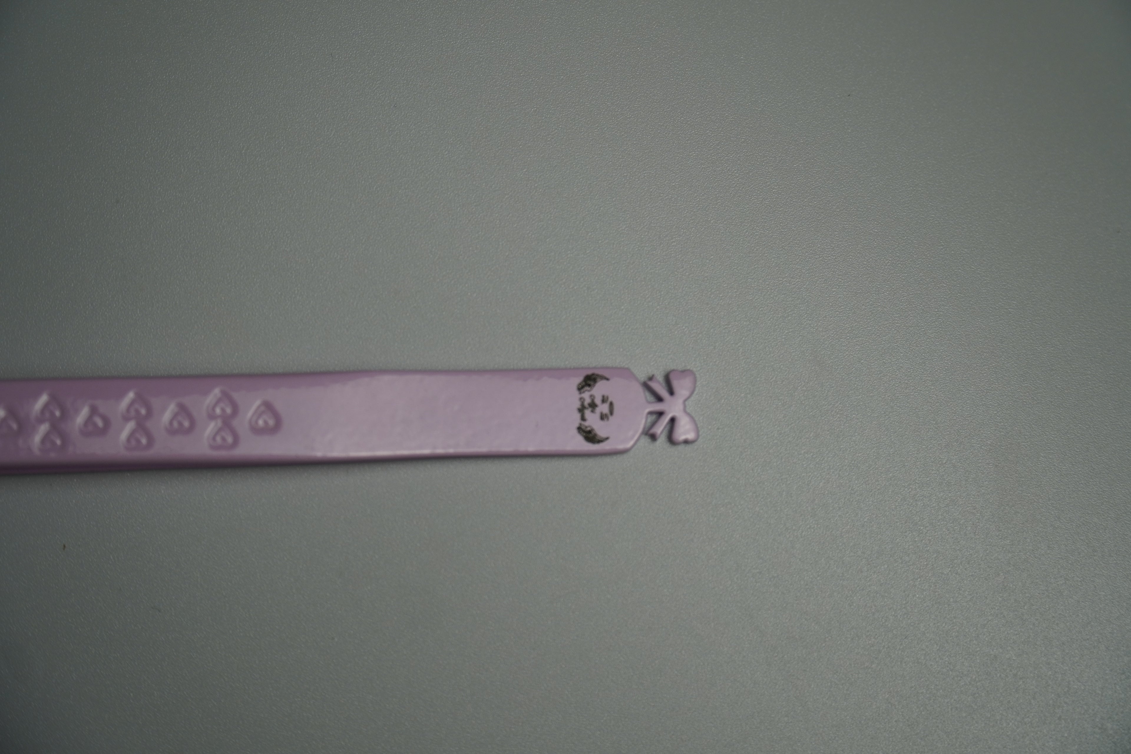 Isolation Tweezer